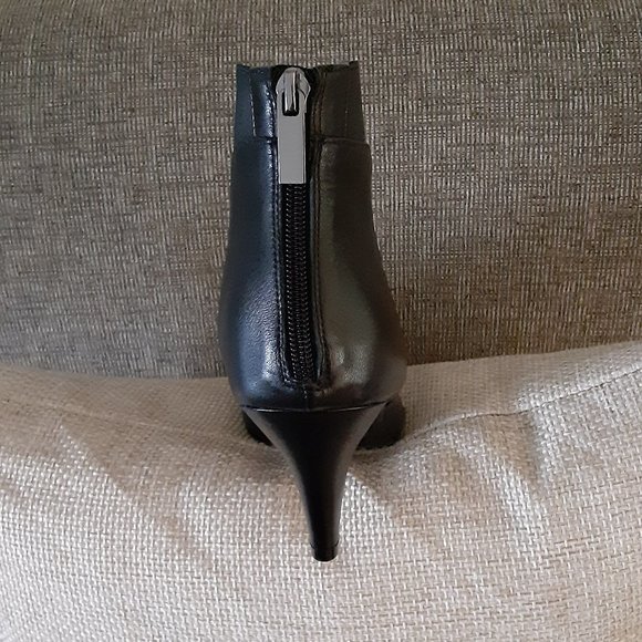 Bandolino Ankle Boot - Picture 3 of 5